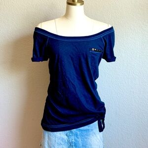 Hollister Off-Shoulder Studded Pocket Tee – S